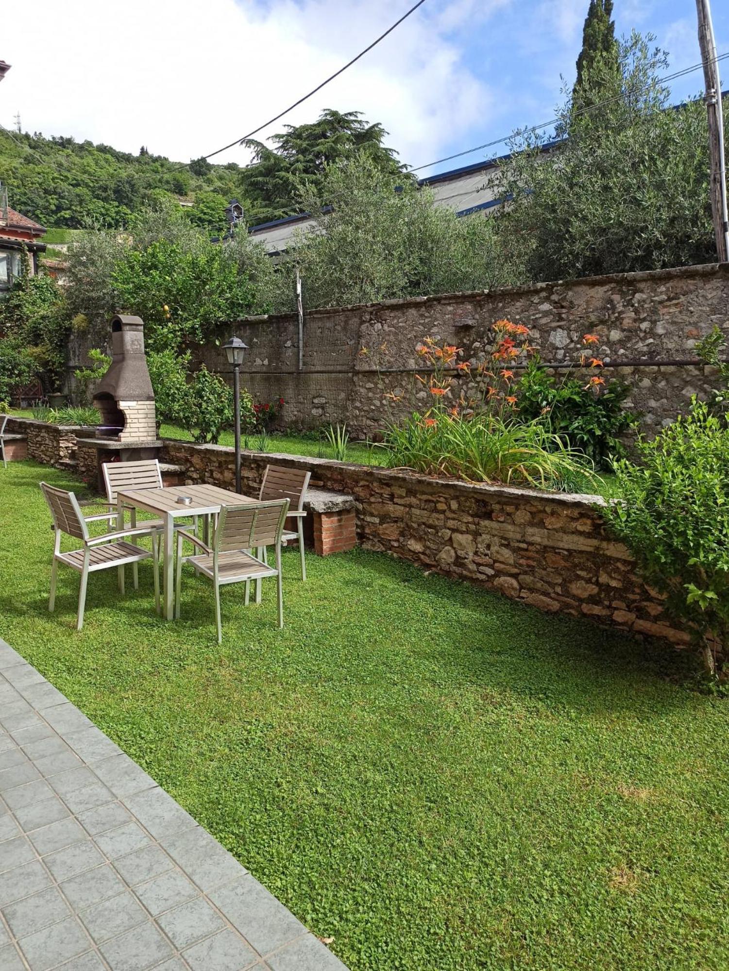 Omas Haus Villa Тосколано Мадерно Екстериор снимка