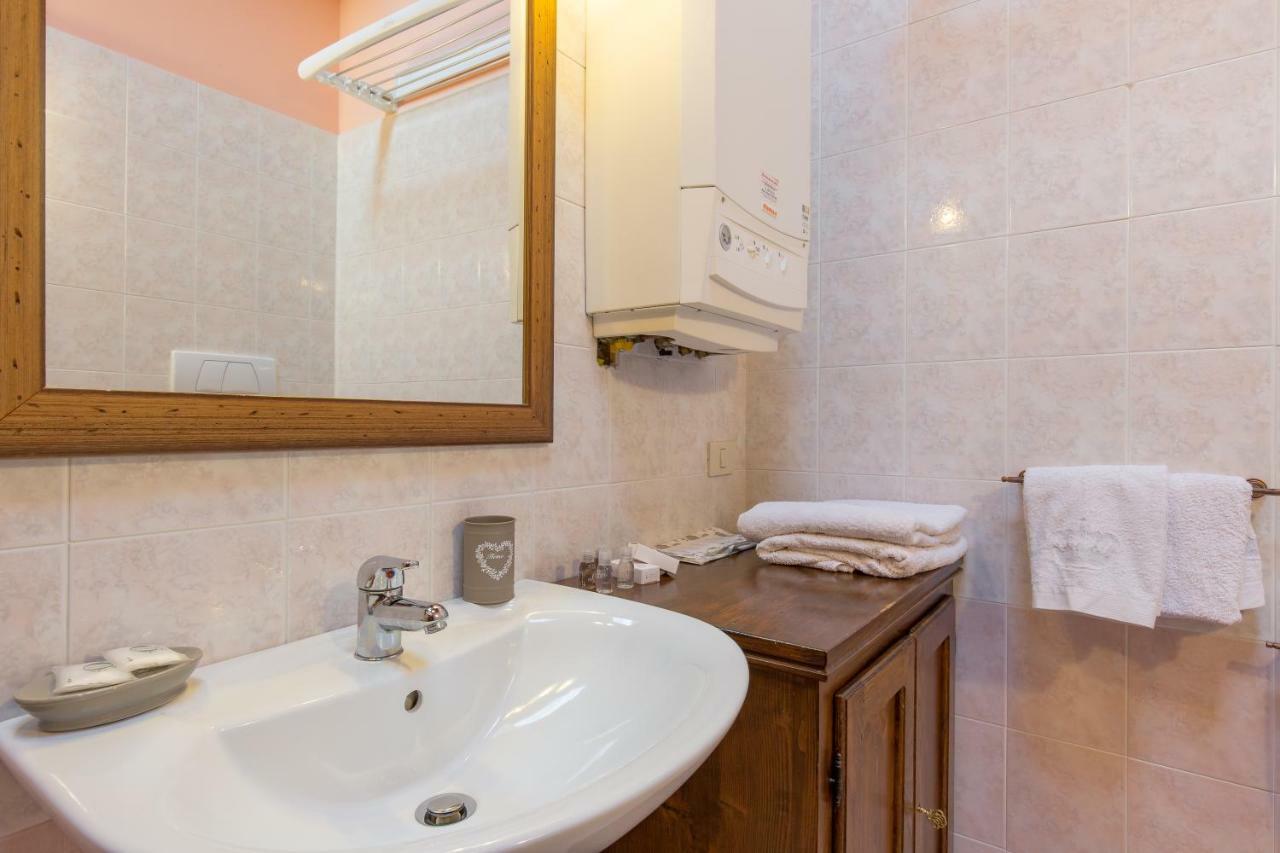 Omas Haus Villa Тосколано Мадерно Екстериор снимка